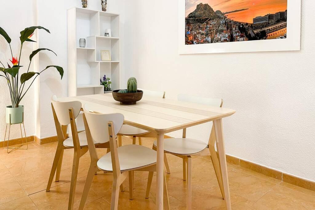 Coqueto Y Amplio Apartamento A 15 Min De La Playa Αλικάντε Εξωτερικό φωτογραφία